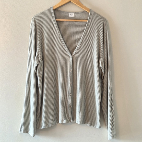 Aritzia Wilfred Button Down Lightweight Casual Cardigan Light Green Size 1X - Picture 4 of 10